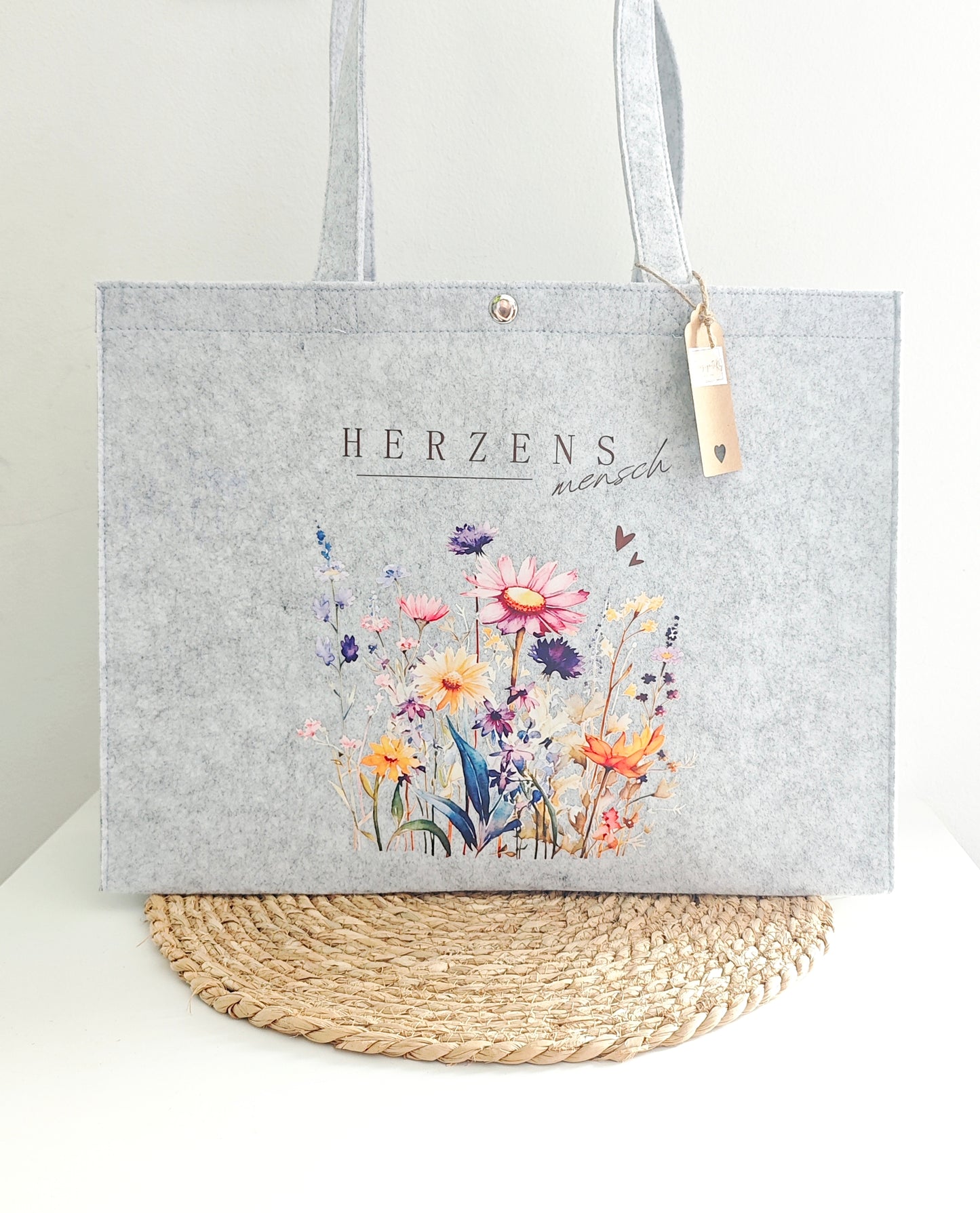 Filztasche L mit Druckknopf "Herzensmensch"
